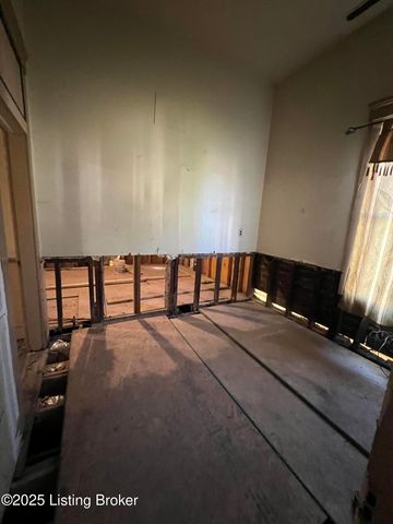 2540 Magazine St, Louisville, KY 40211