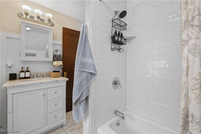 2965 Washington Boulevard, Cleveland Heights, OH 44118