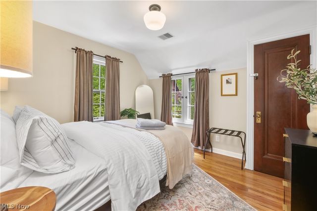 2965 Washington Boulevard, Cleveland Heights, OH 44118