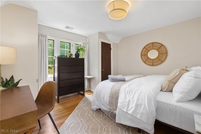 2965 Washington Boulevard, Cleveland Heights, OH 44118