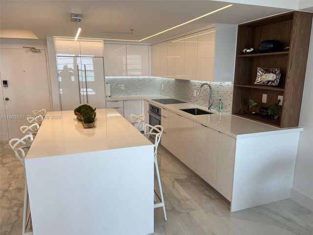 100 Lincoln Rd 1548, Miami Beach, FL 33139