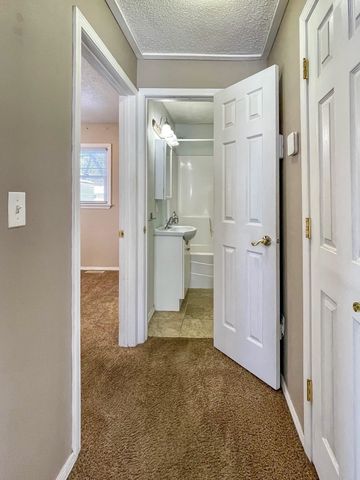 623 12th St NW, Minot, ND 58703