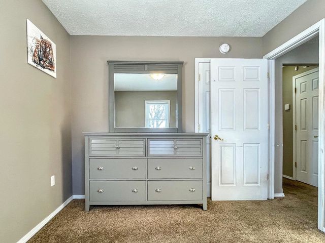 623 12th St NW, Minot, ND 58703