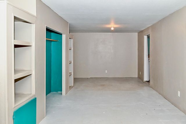 623 12th St NW, Minot, ND 58703