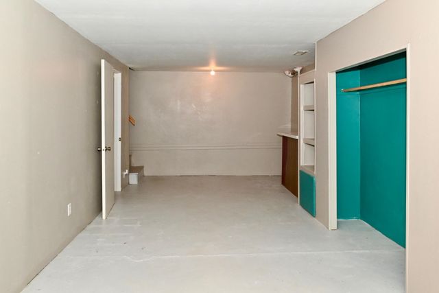 623 12th St NW, Minot, ND 58703