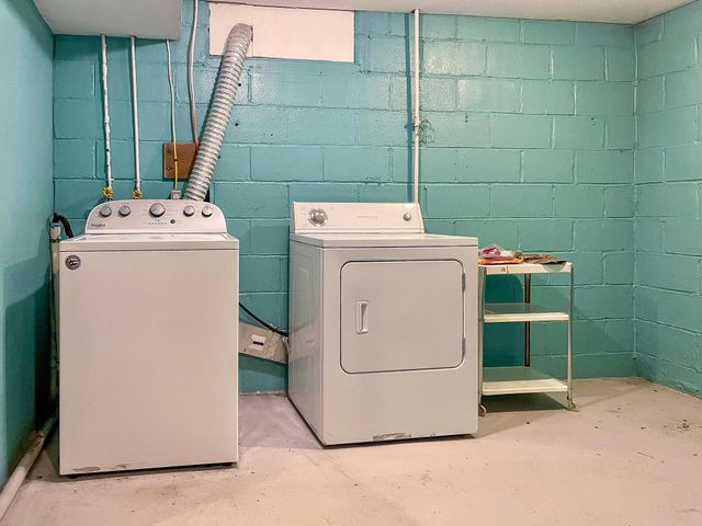 623 12th St NW, Minot, ND 58703