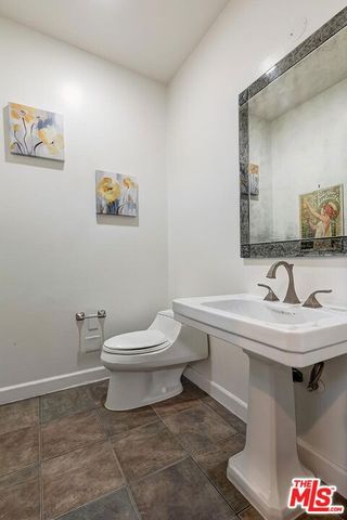 964 Hancock Avenue 302, West Hollywood, CA 90069