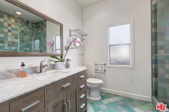 964 Hancock Avenue 302, West Hollywood, CA 90069