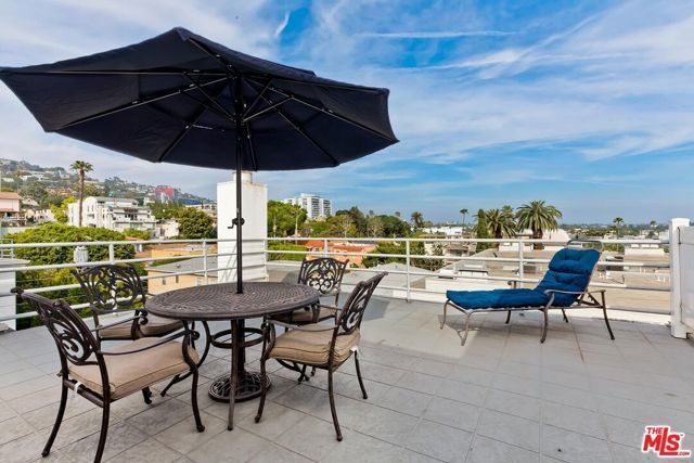 964 Hancock Avenue 302, West Hollywood, CA 90069