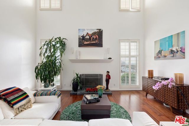 964 Hancock Avenue 302, West Hollywood, CA 90069