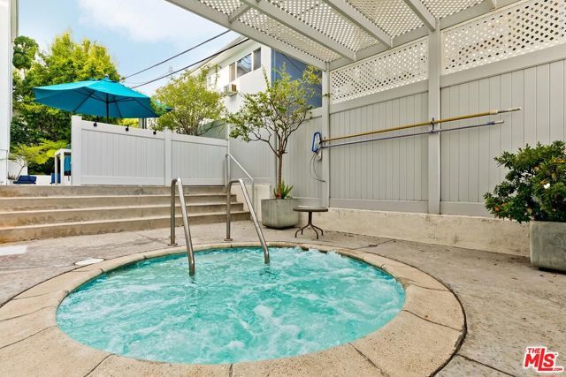 964 Hancock Avenue 302, West Hollywood, CA 90069