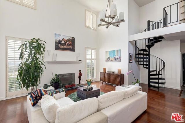 964 Hancock Avenue 302, West Hollywood, CA 90069