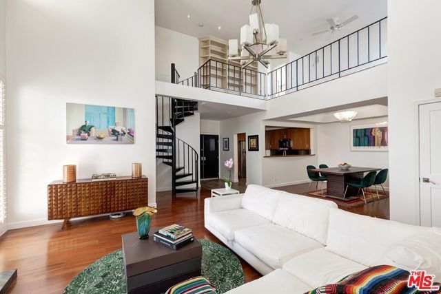 964 Hancock Avenue 302, West Hollywood, CA 90069