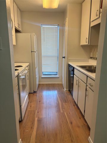 7900 N Stadium Drive 102, Houston, TX 77030