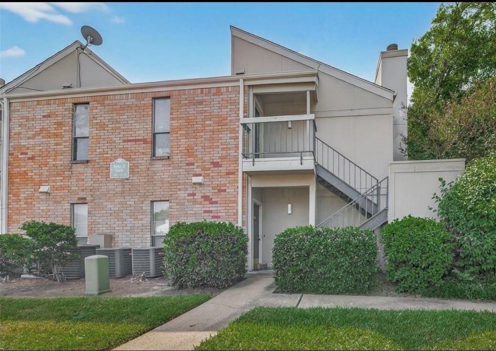 7900 N Stadium Drive 102, Houston, TX 77030