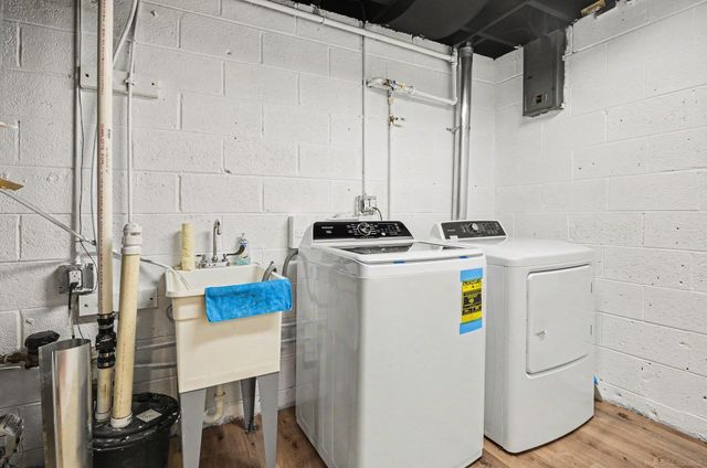 21436 Sunnyview Street, Clinton Township, MI 48035