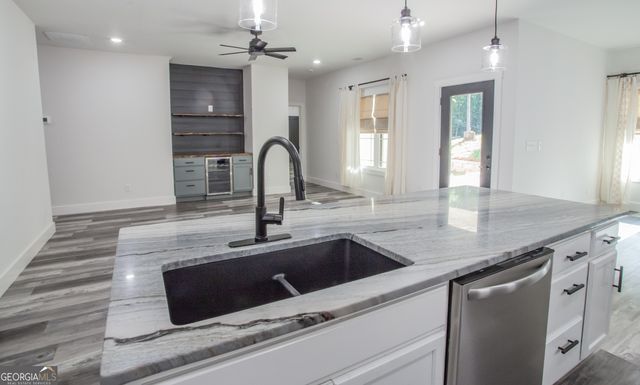 30 West Greenwood Drive, Carrollton, GA 30117