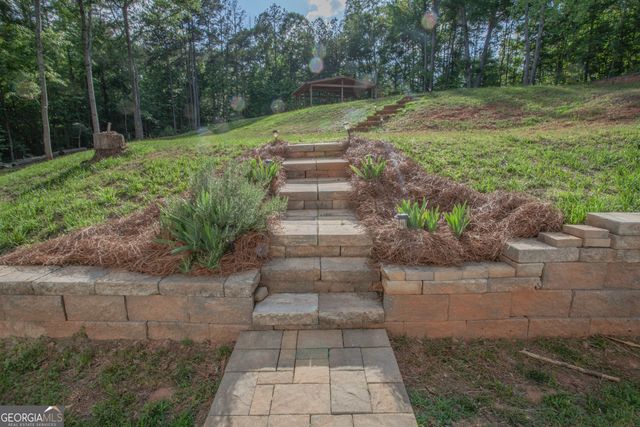 30 West Greenwood Drive, Carrollton, GA 30117