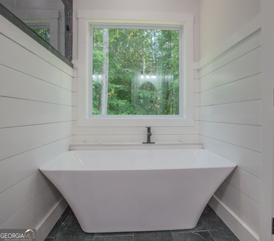 30 West Greenwood Drive, Carrollton, GA 30117
