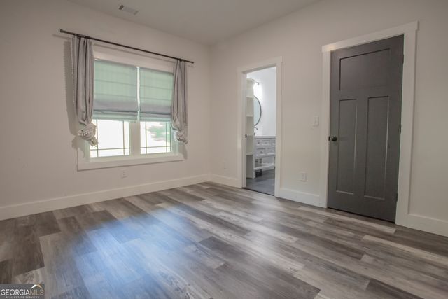 30 West Greenwood Drive, Carrollton, GA 30117