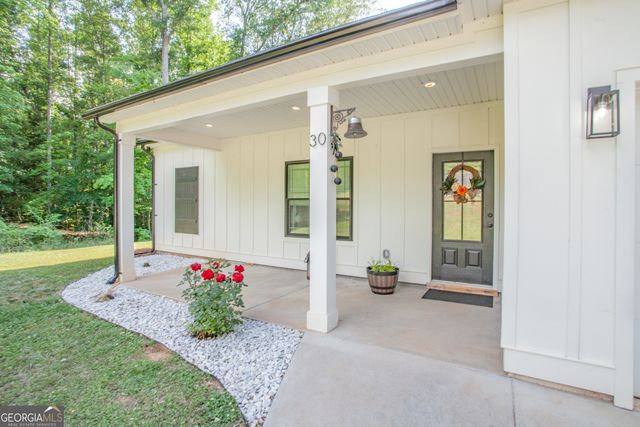 30 West Greenwood Drive, Carrollton, GA 30117