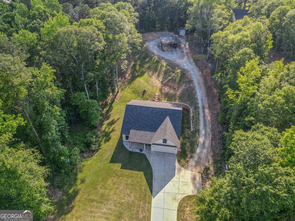 30 West Greenwood Drive, Carrollton, GA 30117