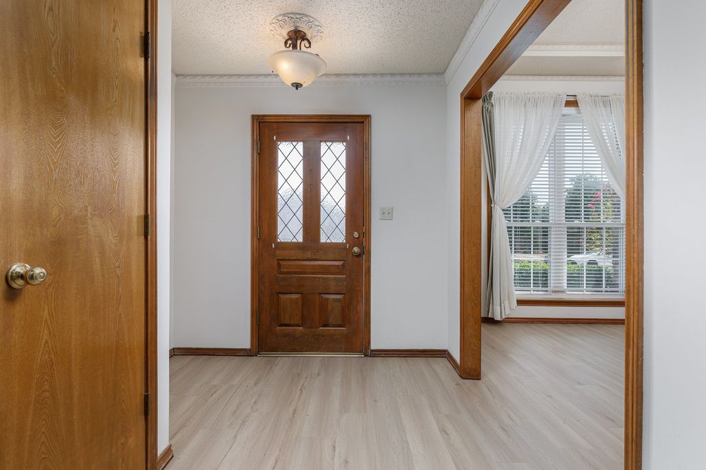 2526 Willowdale Drive, Carrollton, TX 75006 — photo 5