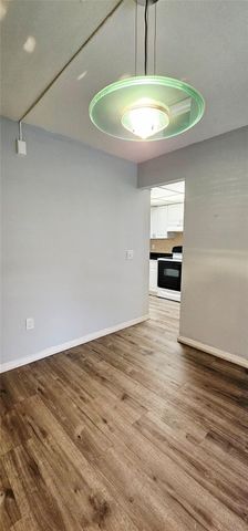 10086 NW 6th Street 101, Pembroke Pines, FL 33024