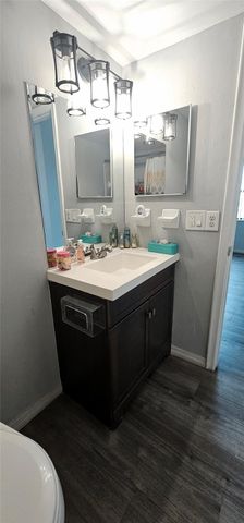 10086 NW 6th Street 101, Pembroke Pines, FL 33024