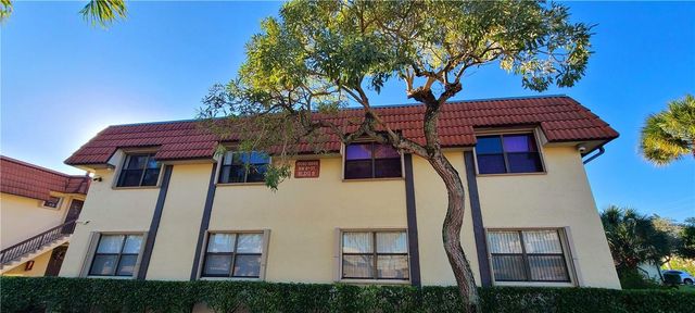 10086 NW 6th Street 101, Pembroke Pines, FL 33024