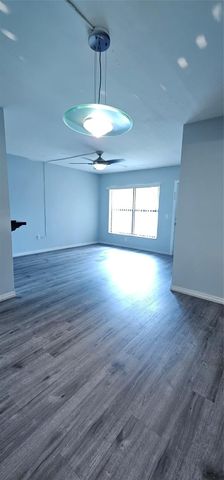 10086 NW 6th Street 101, Pembroke Pines, FL 33024