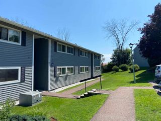 102 Quarry Hill Rd Apt 21, South Burlington, VT 05403