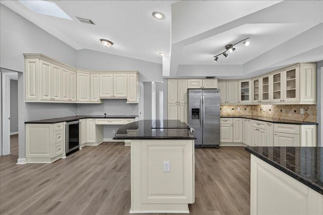 854 CHRISTINA CIRCLE, Oldsmar, FL 34677