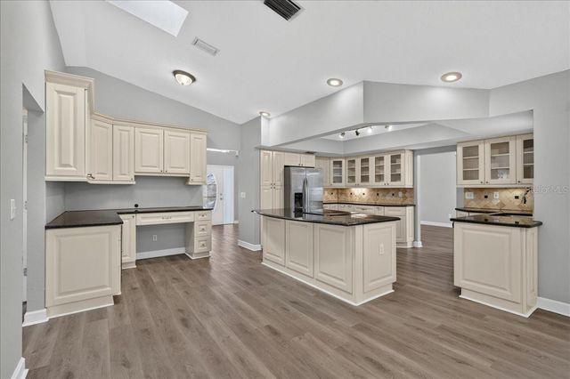 854 CHRISTINA CIRCLE, Oldsmar, FL 34677