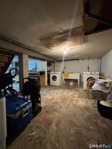 42 Bliss Street, Hartford, CT 06114