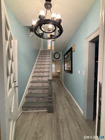 42 Bliss Street, Hartford, CT 06114