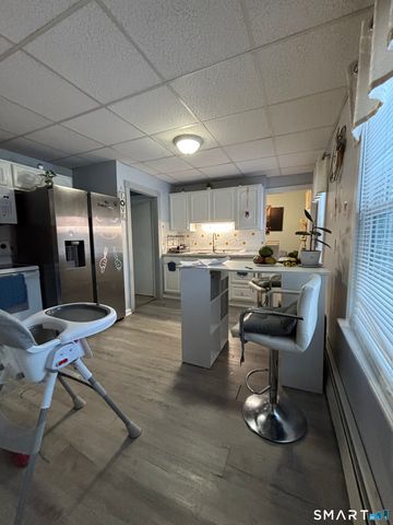 42 Bliss Street, Hartford, CT 06114