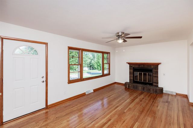 3205 Fairlane Drive, Des Moines, IA 50315