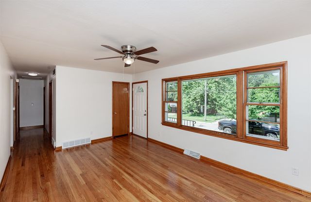 3205 Fairlane Drive, Des Moines, IA 50315