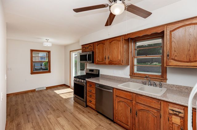 3205 Fairlane Drive, Des Moines, IA 50315