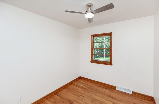 3205 Fairlane Drive, Des Moines, IA 50315