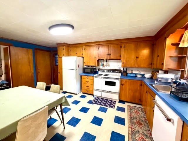 244 Grant St, Framingham, MA 01702