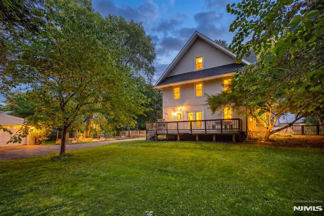 42 Forest Road, Glen Rock, NJ 07452
