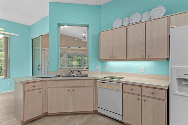 15 W BYRSONIMA LOOP, Homosassa, FL 34446