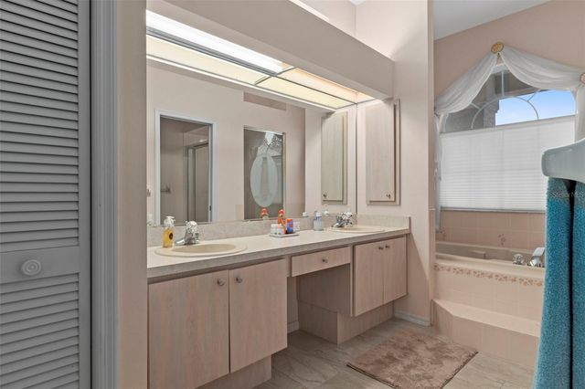 15 W BYRSONIMA LOOP, Homosassa, FL 34446