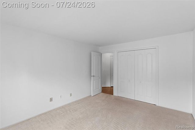 4892 Ashley Lane, Waterford, MI 48329