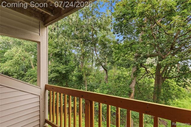 4892 Ashley Lane, Waterford, MI 48329