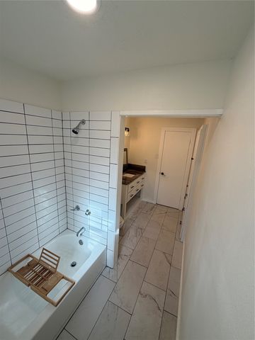 518 Fairway Road, Woodway, TX 76712