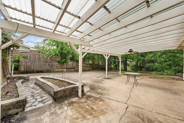 518 Fairway Road, Woodway, TX 76712