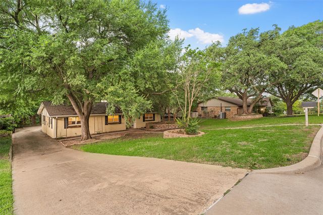 518 Fairway Road, Woodway, TX 76712